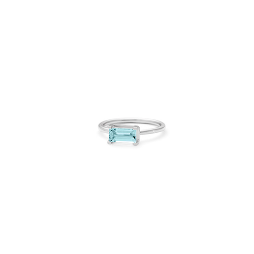 18 karat hvidguld ring med blå akvamarin fra Ro Copenhagen