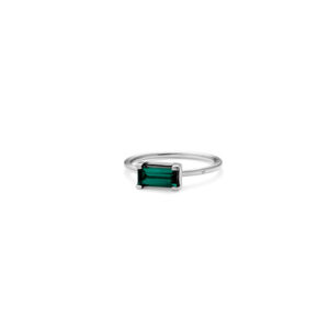 18 karat hvidguld ring med grøn turmalin fra Ro Copenhagen