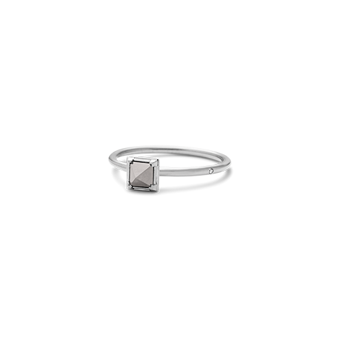 18 karat hvidguld ring med rå diamanter og signatur diamant