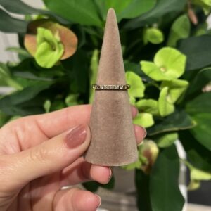 14 karat alliance ring m. 5 diamanter